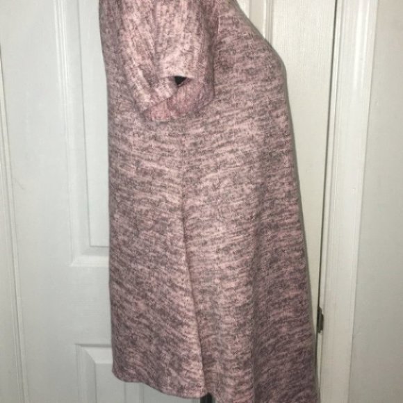 Women’s Star Vixen Hanky Hem Knit Short Sleeve Top - Picture 5 of 8